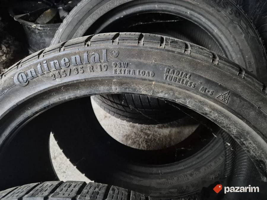 Dve onako zimske gume 19 ke CONTINENTAL 245-35/19 sa sarom 6