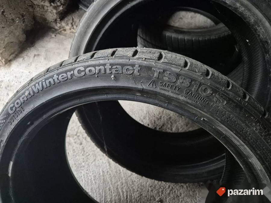 Dve onako zimske gume 19 ke CONTINENTAL 245-35/19 sa sarom 7