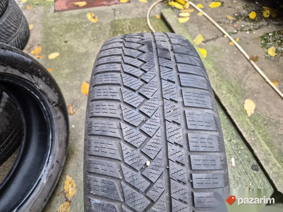 Dve ok zimske gume 19 ke CONTINENTAL 235-55/19 sa sarom 5 1