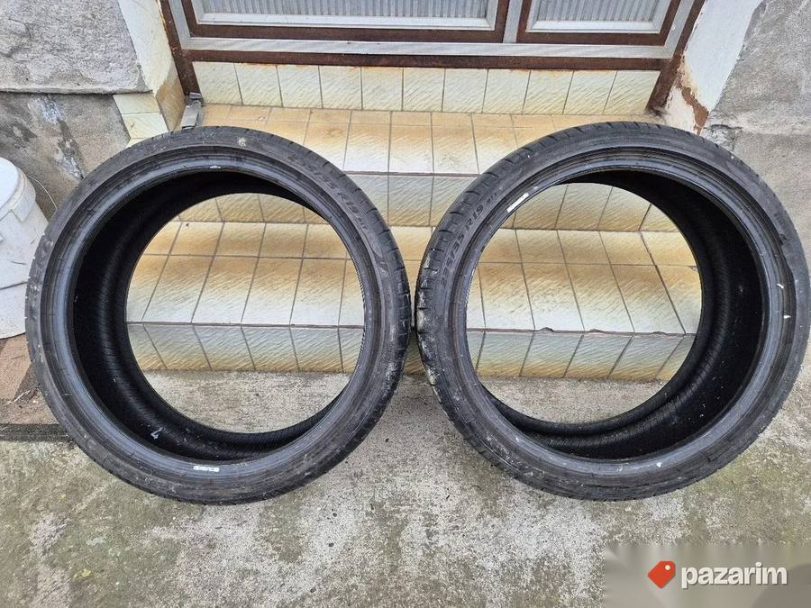 Dve odlicne letnje gume 19 ke PIRELLI 235-35/19 Dot 2022 sa 6