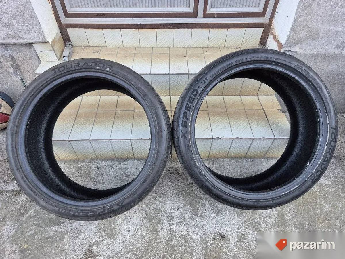 Dve odlicne letnje gume 19 ke TOURADOR 245-35/19 Dot 2124. Š 1