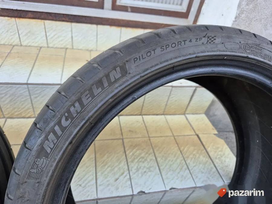 Dve odlicne letnje gume 19 ke MICHELIN 225-40/19 Dot 5022. Š 3