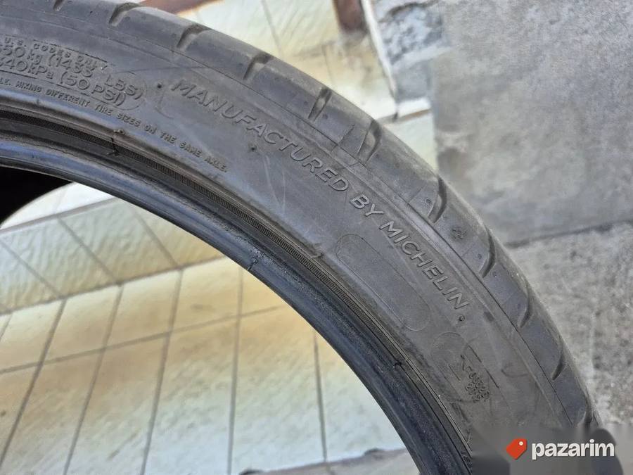 Dve odlicne letnje gume 19 ke MICHELIN 225-40/19 Dot 5022. Š 6