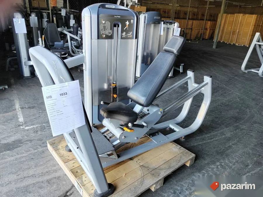 PRECOR Leg Press 5