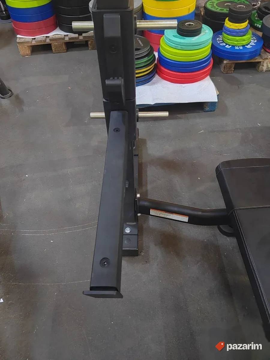PRECOR Olympic Flat Bench – NOVO 3
