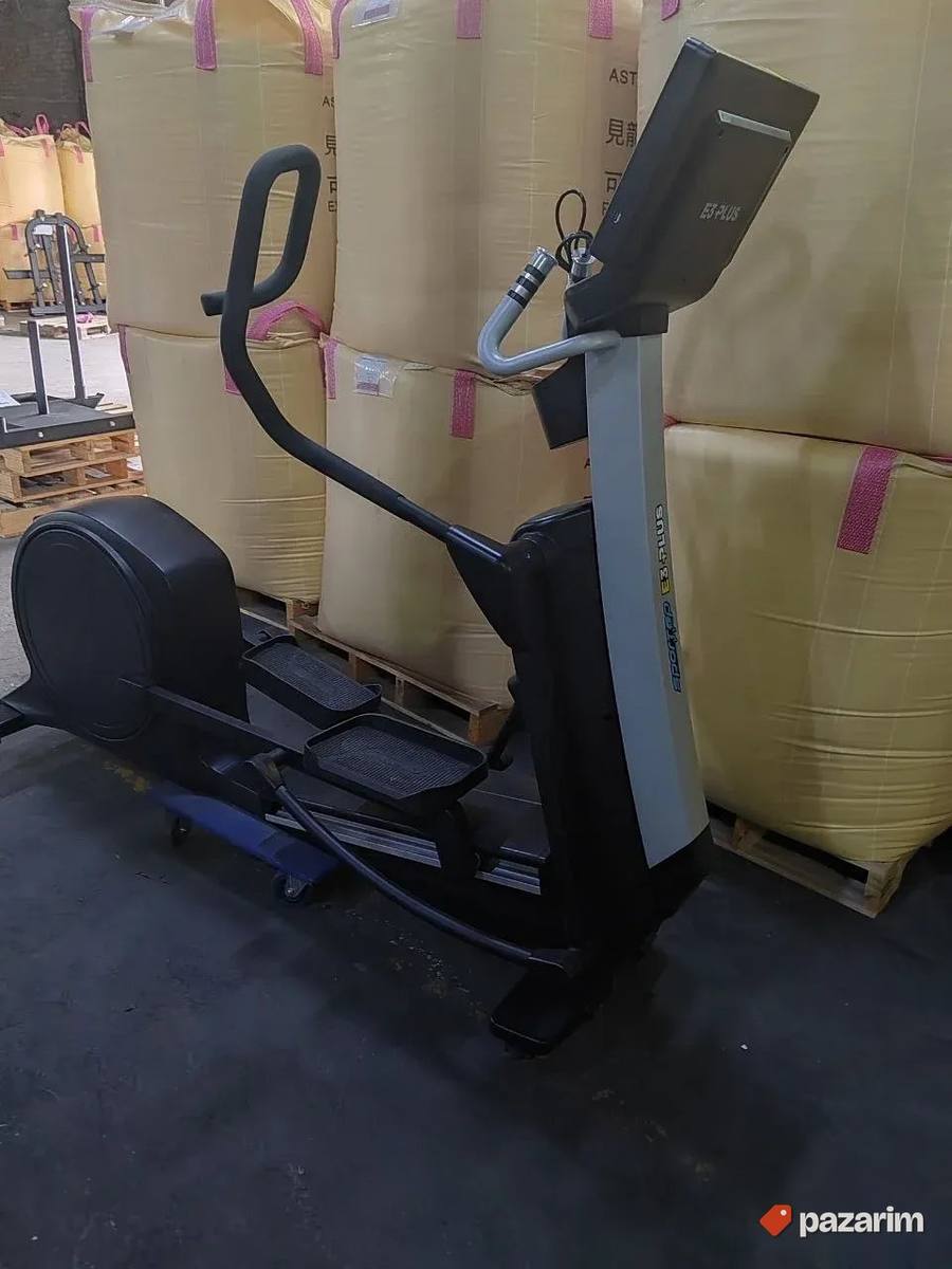 SportsArt E3 Plus Elliptical Cross Trainer - NOVO 2