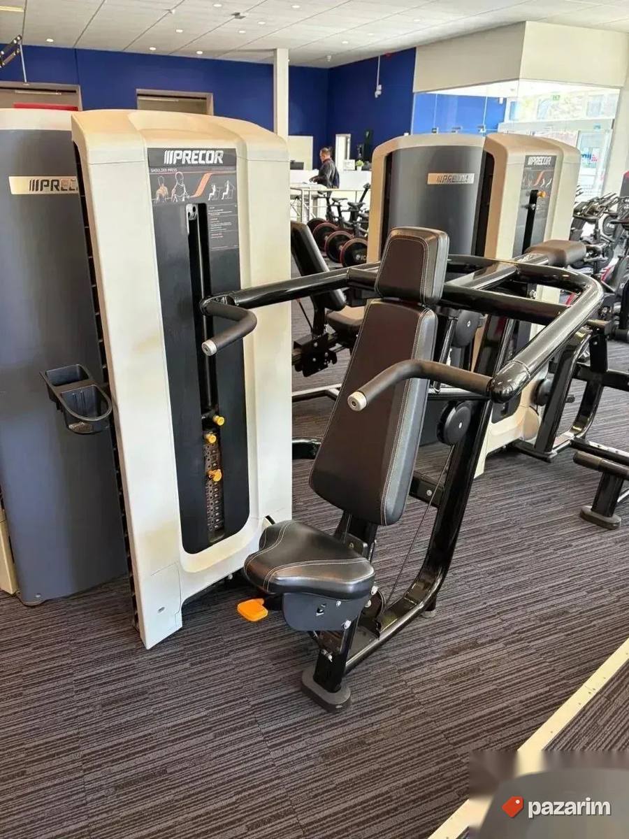Prodajem Kompletu Precor teretanu 8