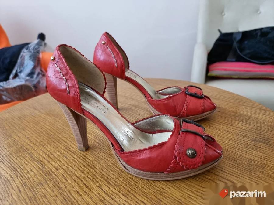Sandale i papuce kao NOVO, odlicne 2