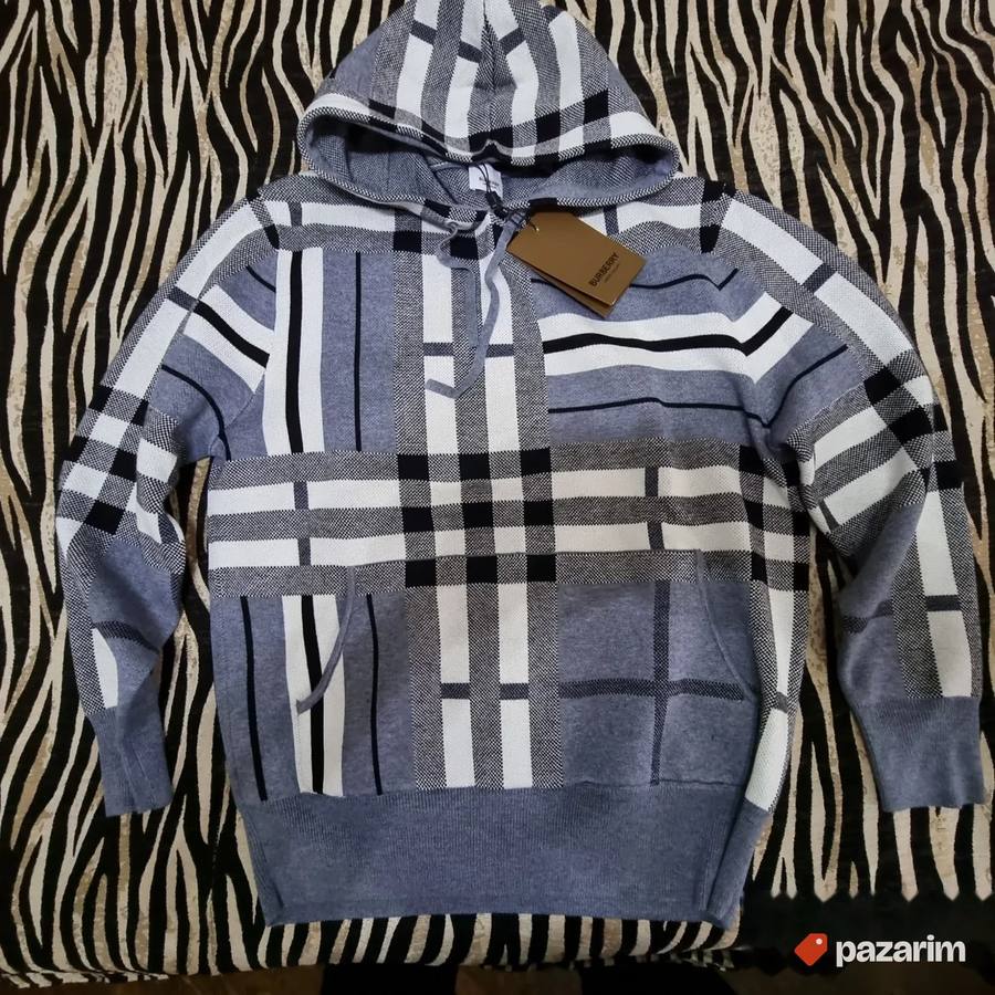Burberry duks,-dzemper totalni hit, top, vel. M 2