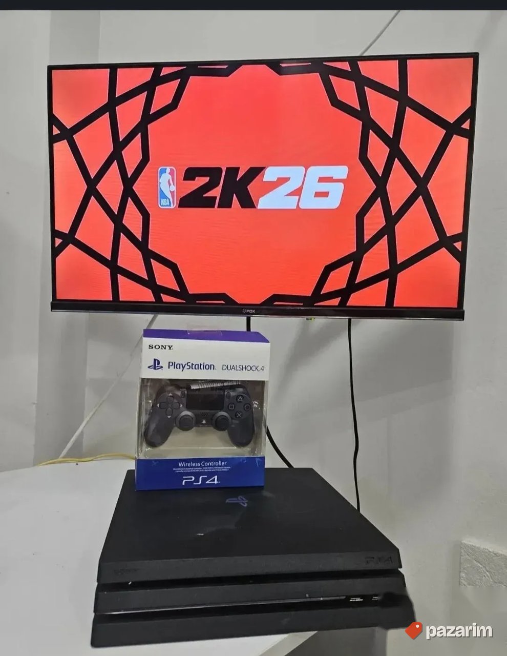 Playstation 4 pro 1 tb 40 igrica FC26,GTA5 Garancija 2