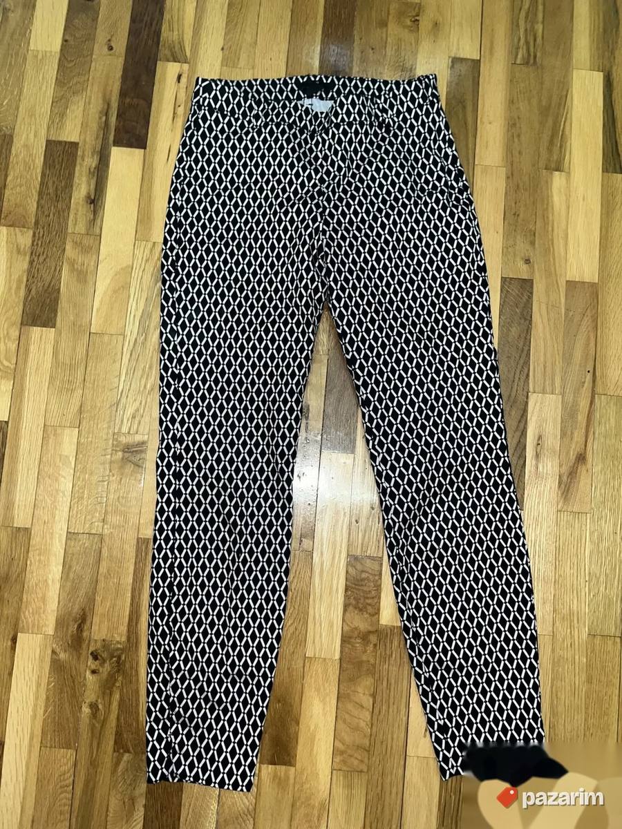 Pantalone na ivicu H&M velicina 34 2
