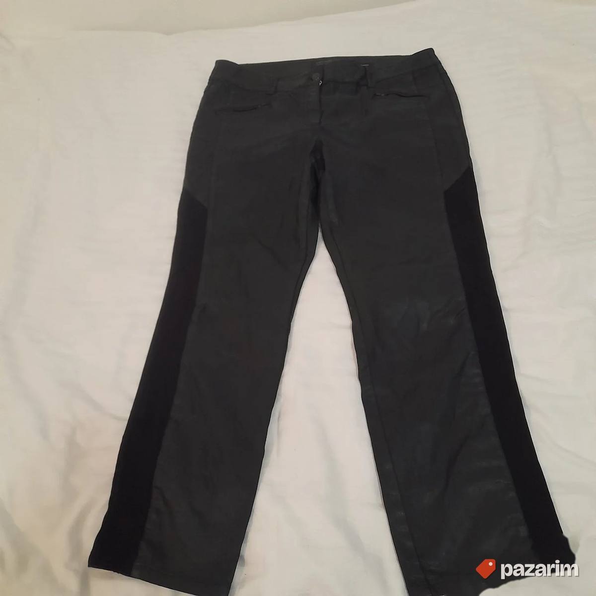 Gerry Weber crne ženske pantalone od eko-kože L 1
