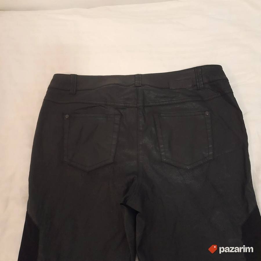 Gerry Weber crne ženske pantalone od eko-kože L 2