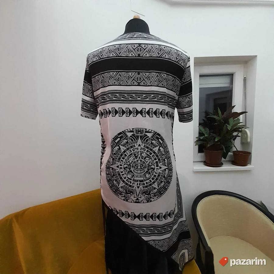 Asimetrična satenska bluza vel M 4