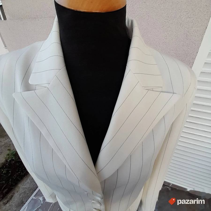 Ženski italijanski beli sako na prugice vel 42 2