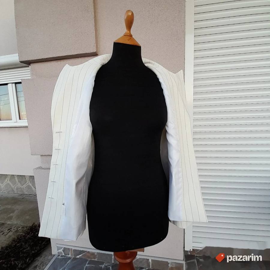 Ženski italijanski beli sako na prugice vel 42 5