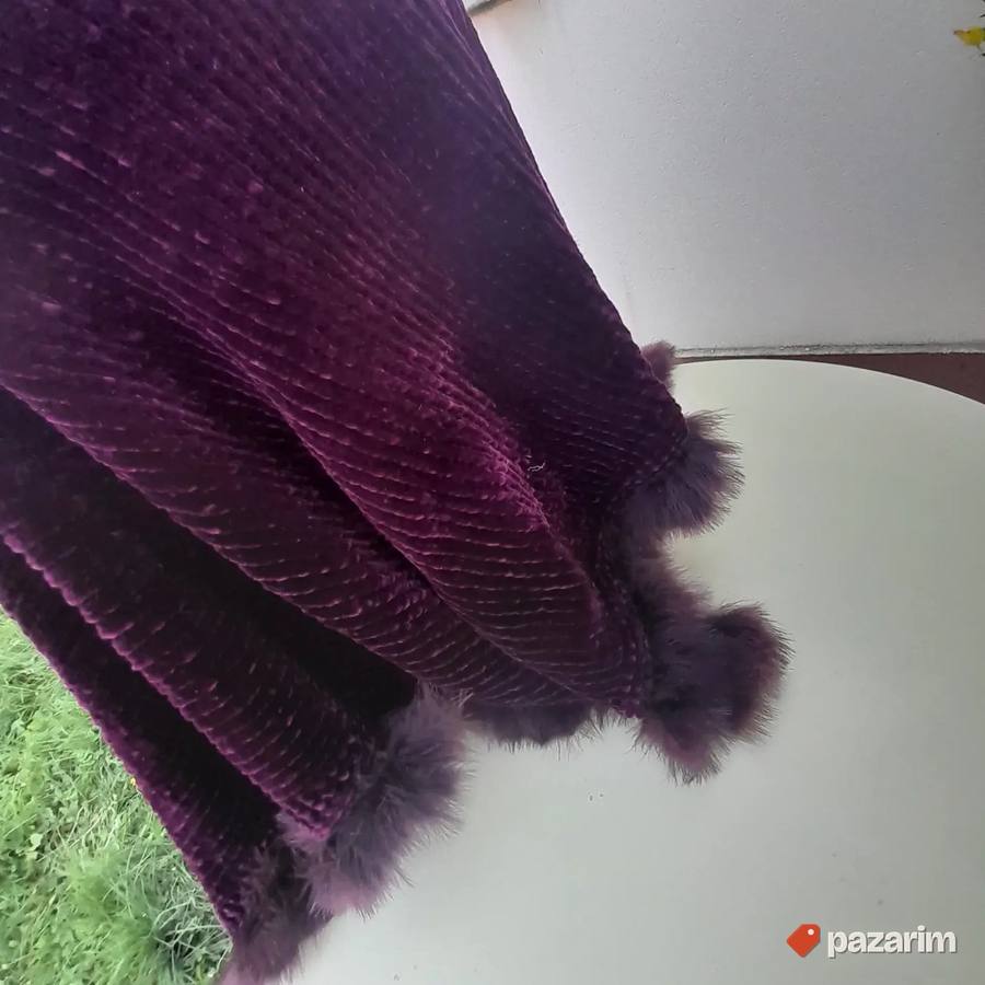 Ručno rađeni pončo sa ukrasmim perjem 4
