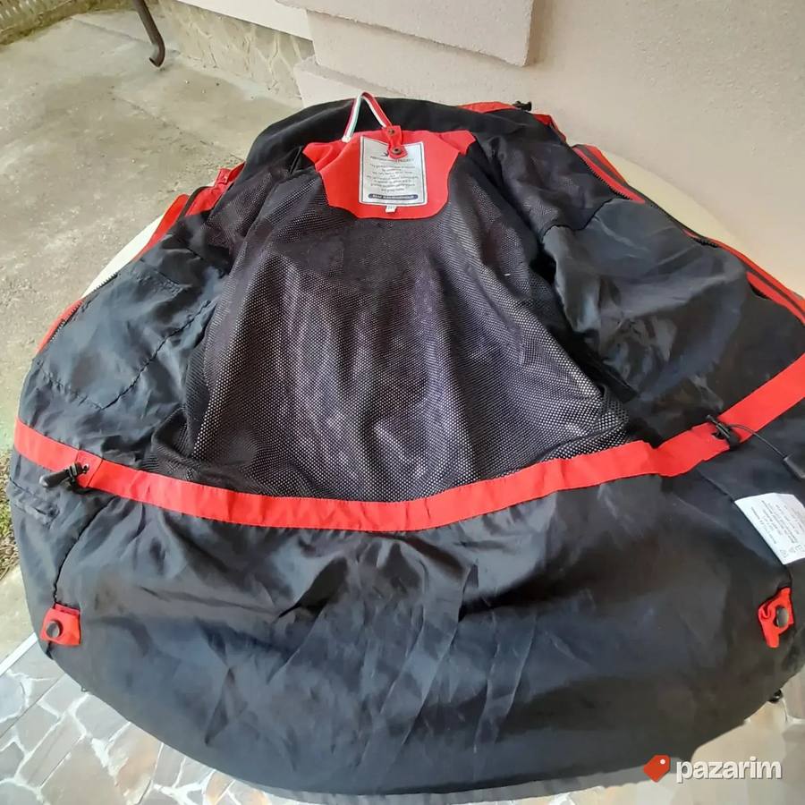 Ženska sportska jakna XS 7