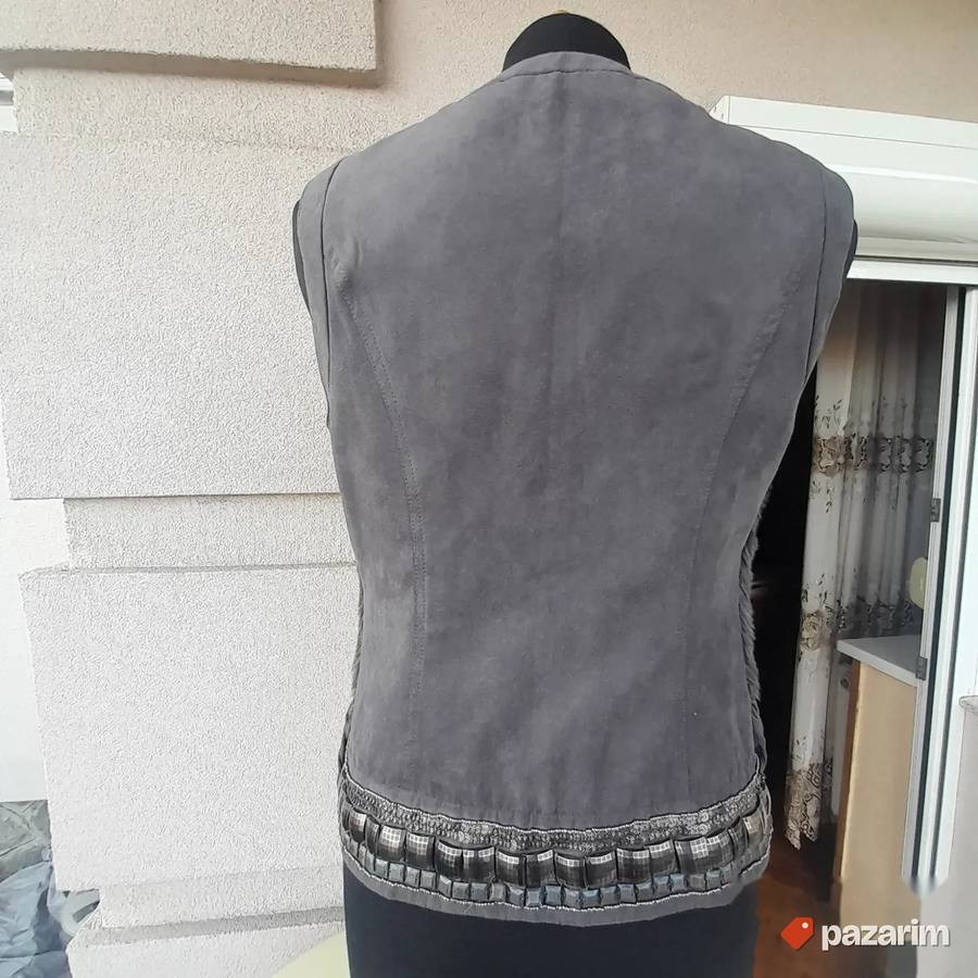Sisley prsluk od eko krzna br 42 5