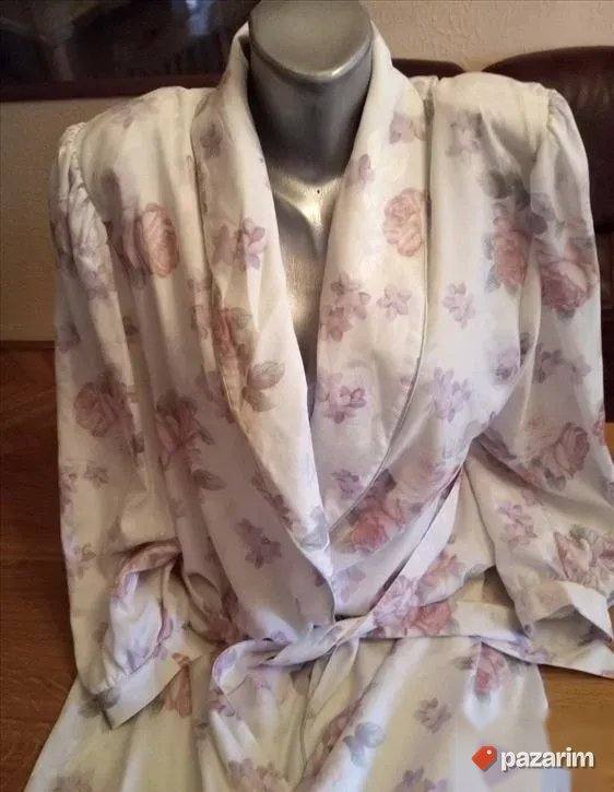 Bade mantil br 40 postavljen frotirom 1