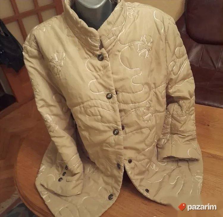 Ženska bež jakna sa vezom br 52 Gelco 2