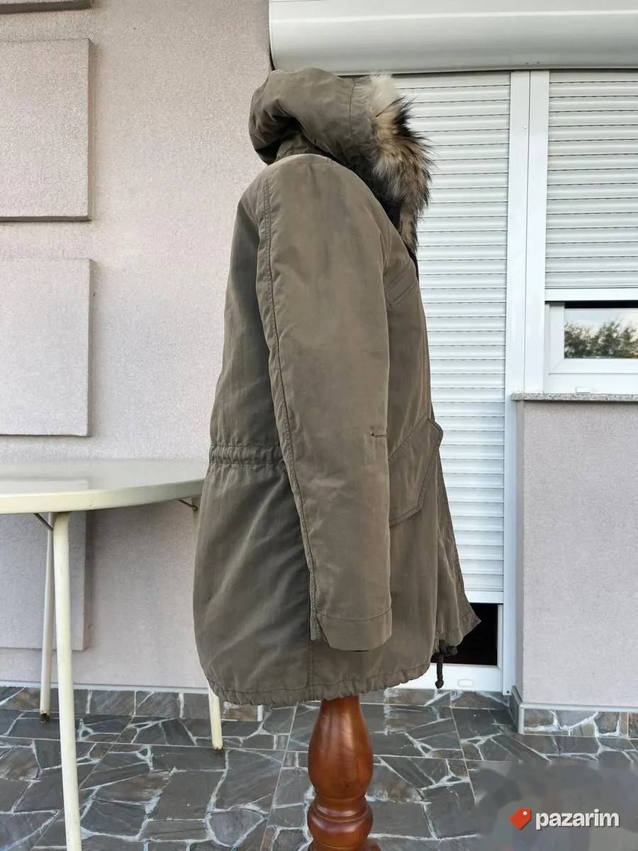 Ženska zimska jakna sa kapuljačom vel S 6