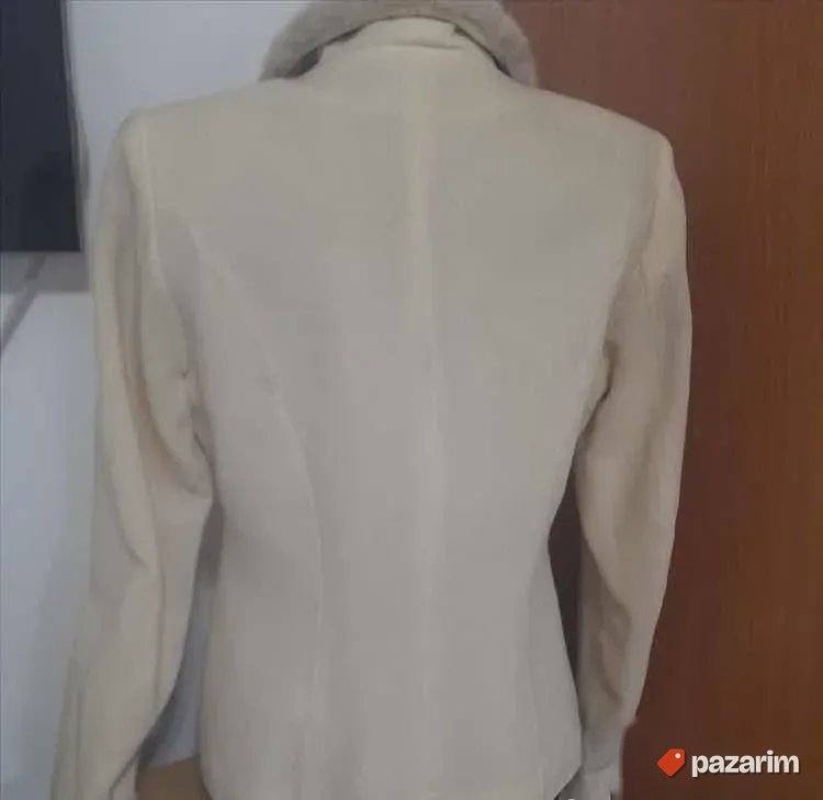 Bež sako sa eko krznom Apart vel 38 5