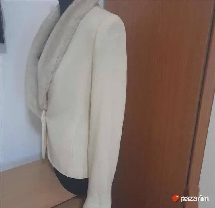 Bež sako sa eko krznom Apart vel 38 6