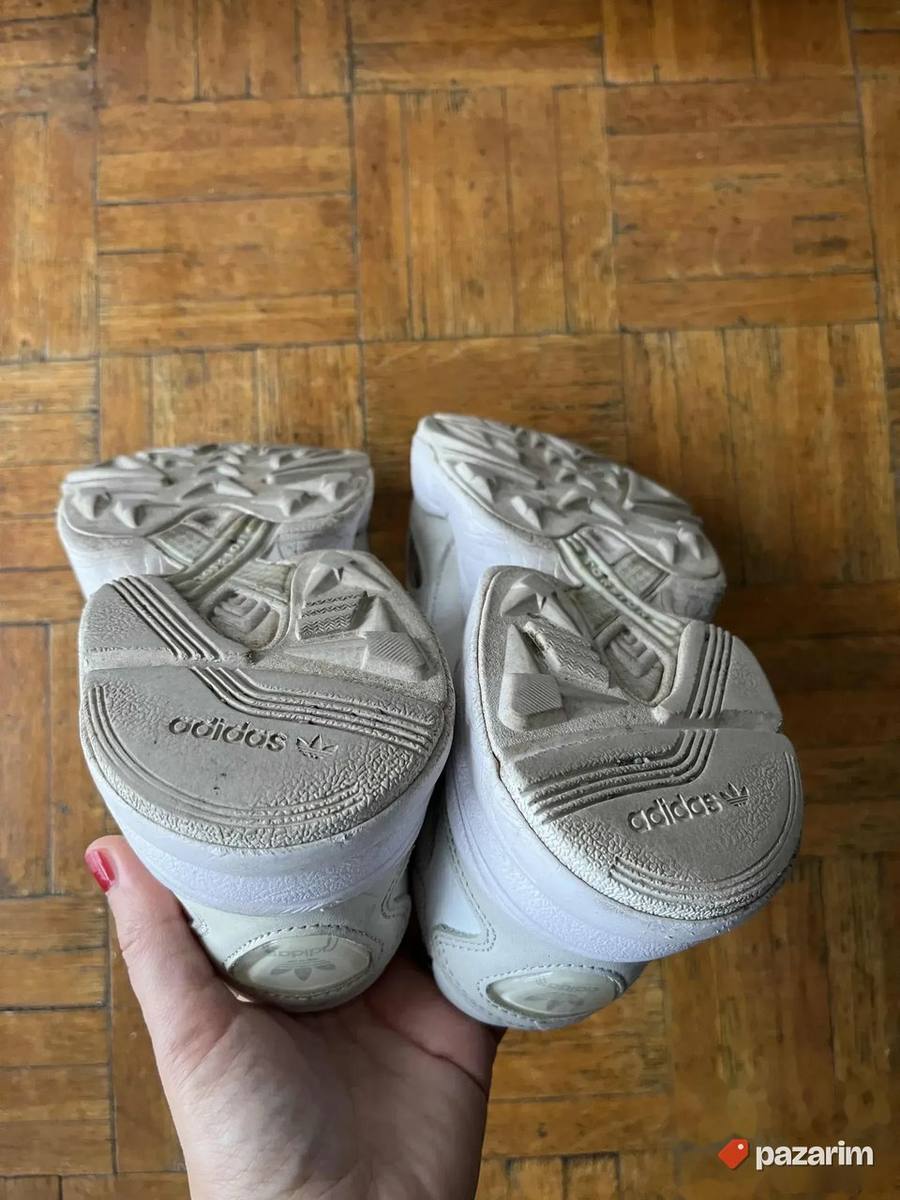 patike Adidas Falcon 37 1/3 snizeno 2