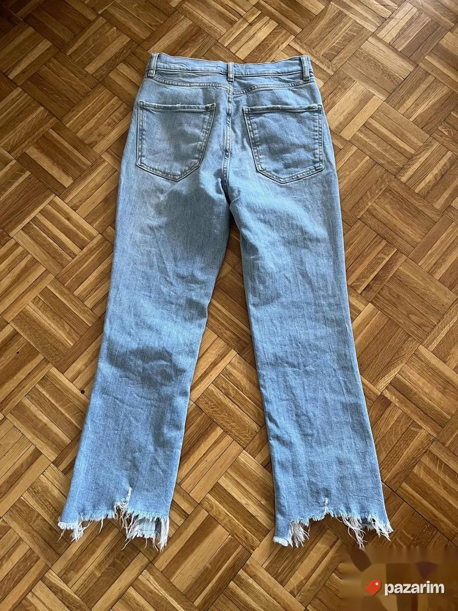 Zara Farmerke 34 Dreed Flare snizeno 3