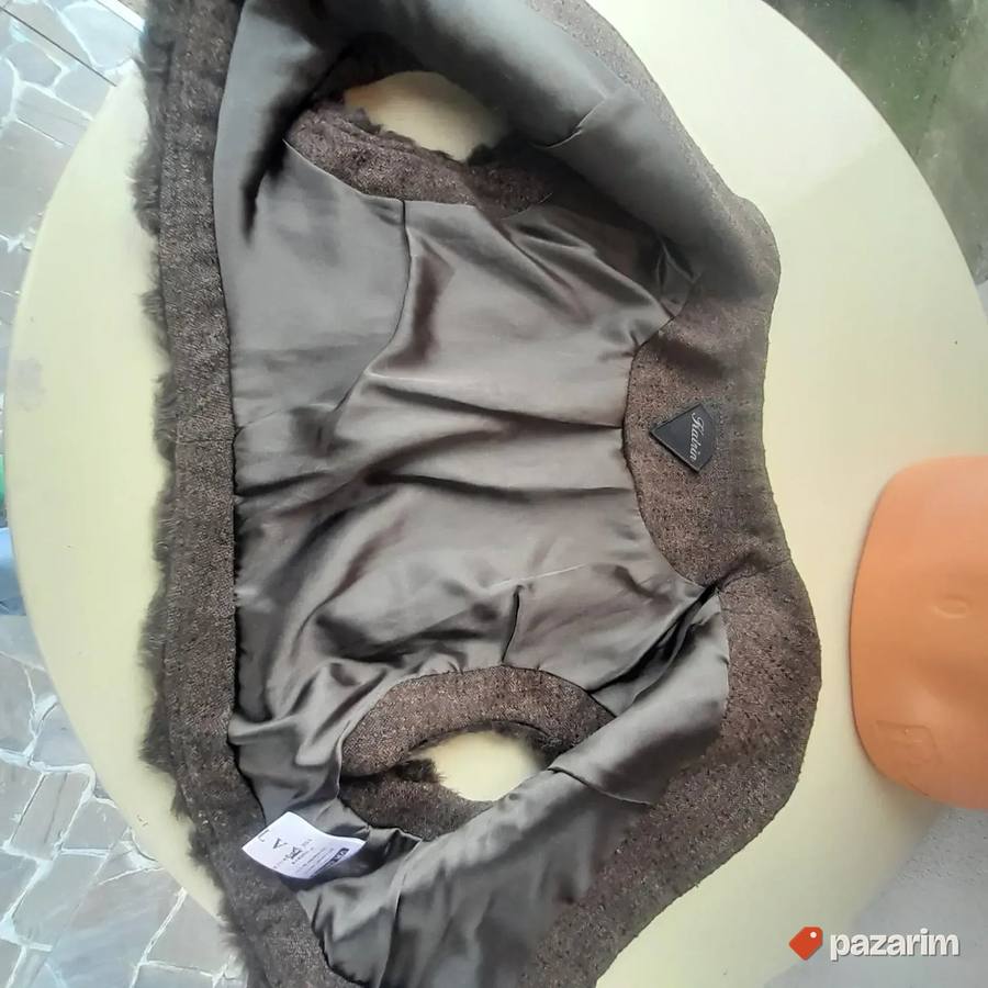 Kraći ženski prsluk od eko krzna vel 40 8
