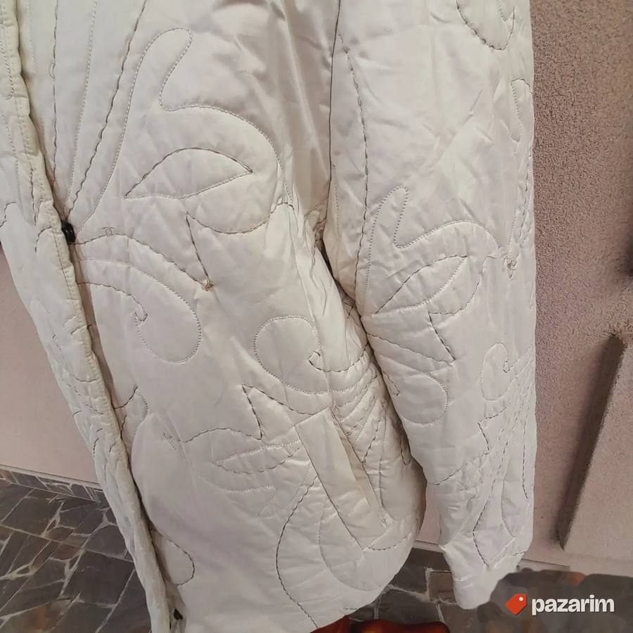 Ženska jakna sa vezom br 42-44 2