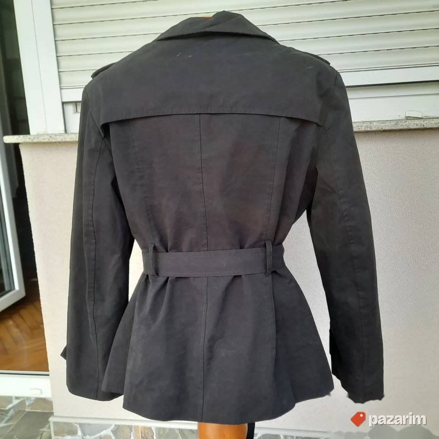 Ženski poludugi crni mantil vel 44 4