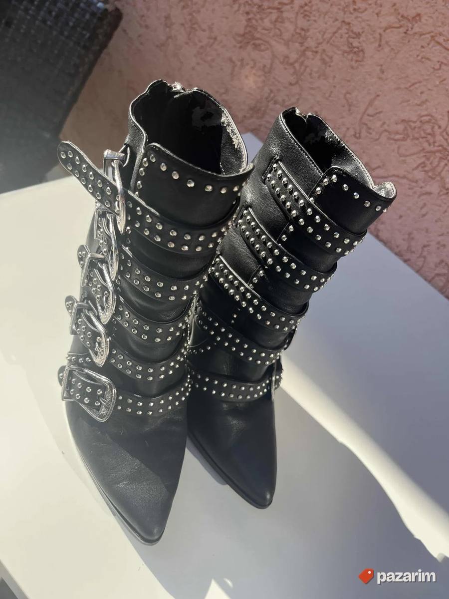 Steve Madden kozne cizme sa nitnama 37 2