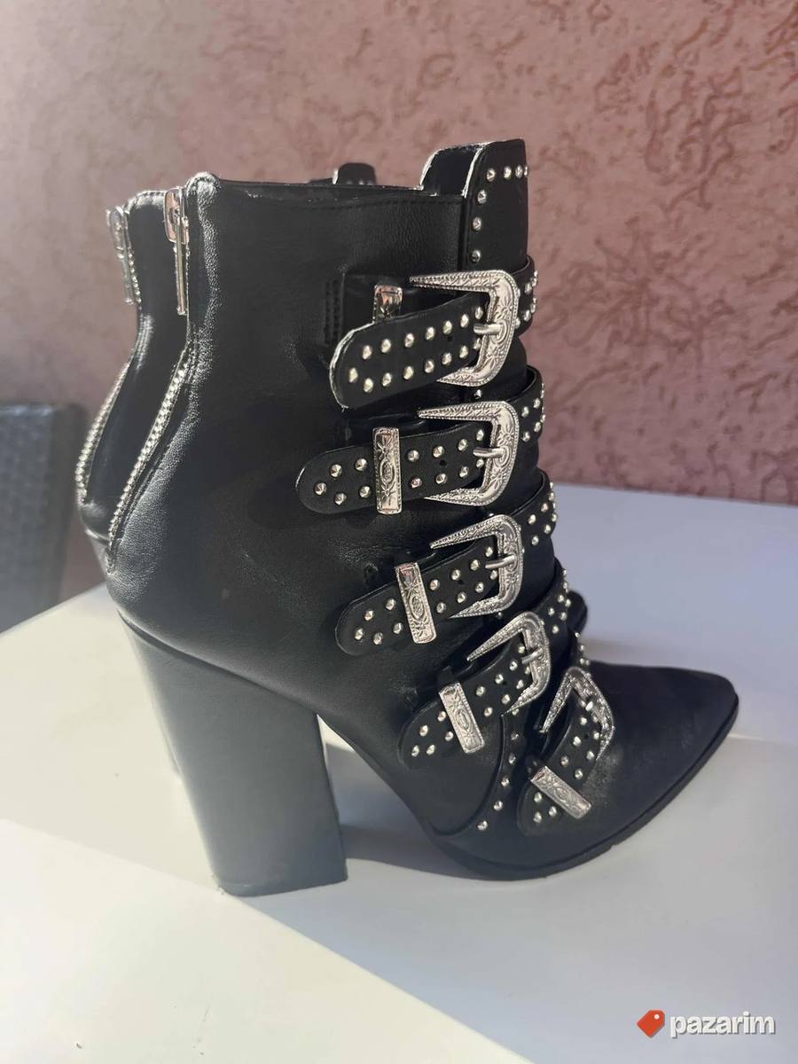 Steve Madden kozne cizme sa nitnama 37 3