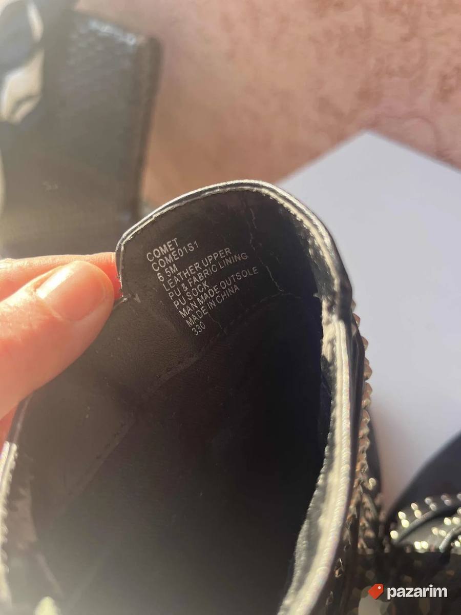 Steve Madden kozne cizme sa nitnama 37 5