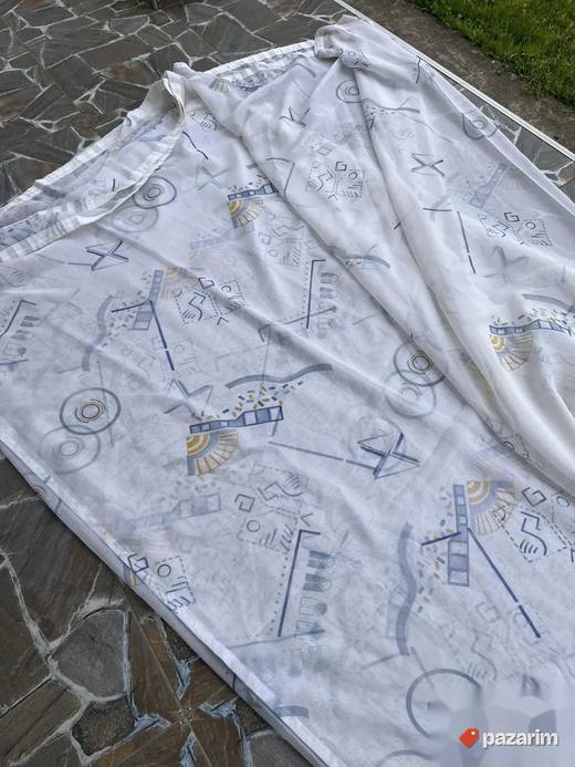 Duga prozračna zavesa sa motivima 8x2,4met