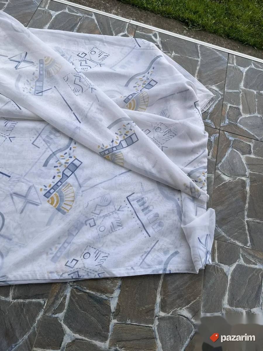 Duga prozračna zavesa sa motivima 8x2,4met 3