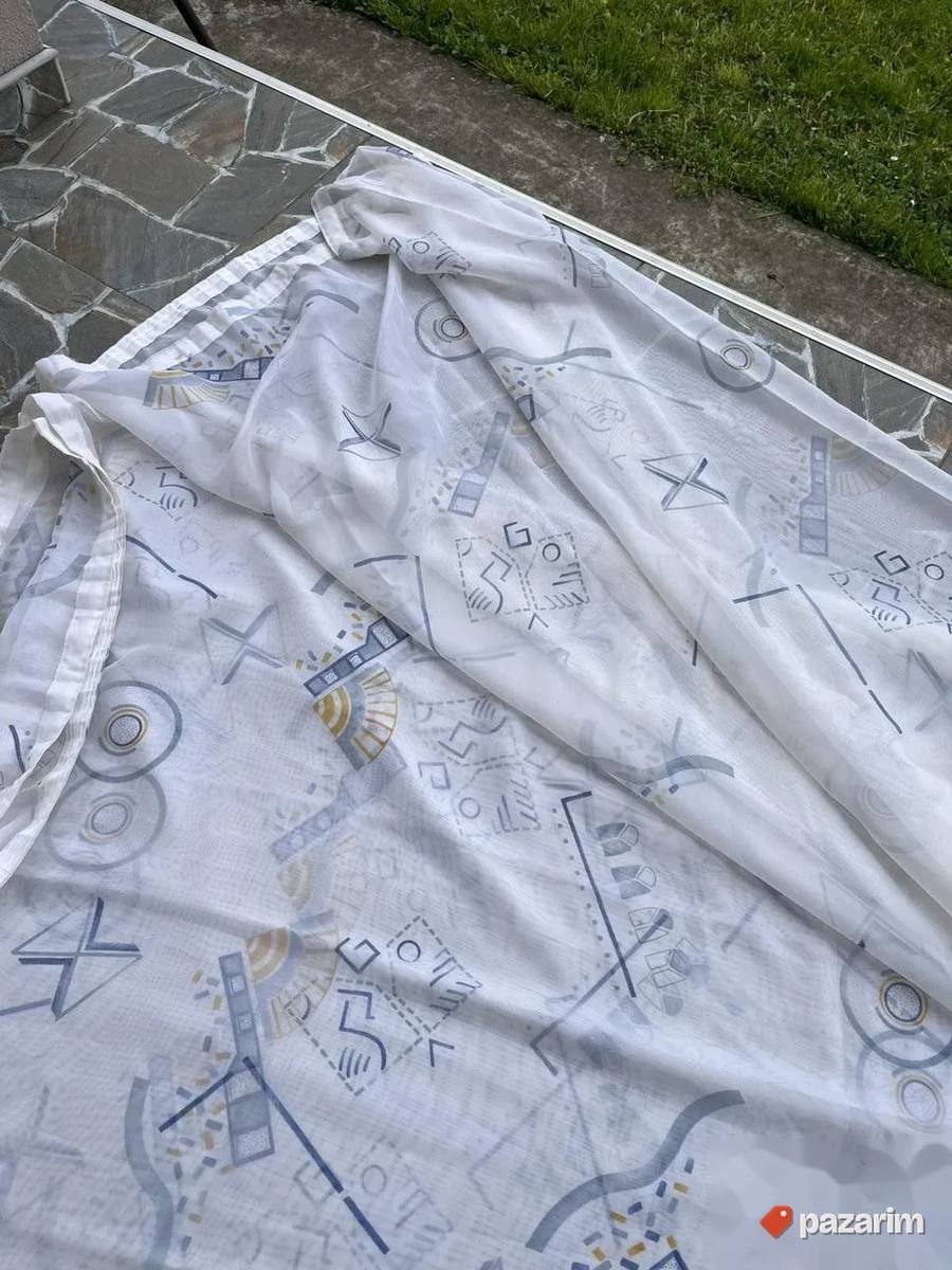 Duga prozračna zavesa sa motivima 8x2,4met 6