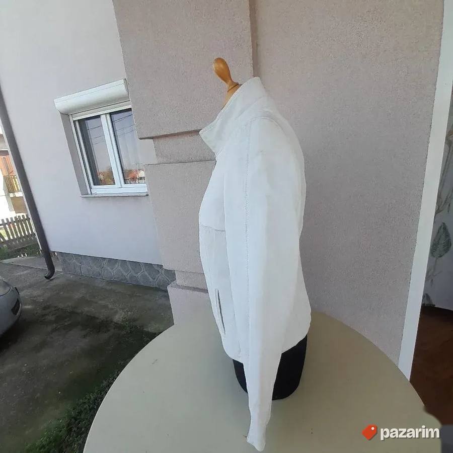 Kožna bela jakna vel S 6