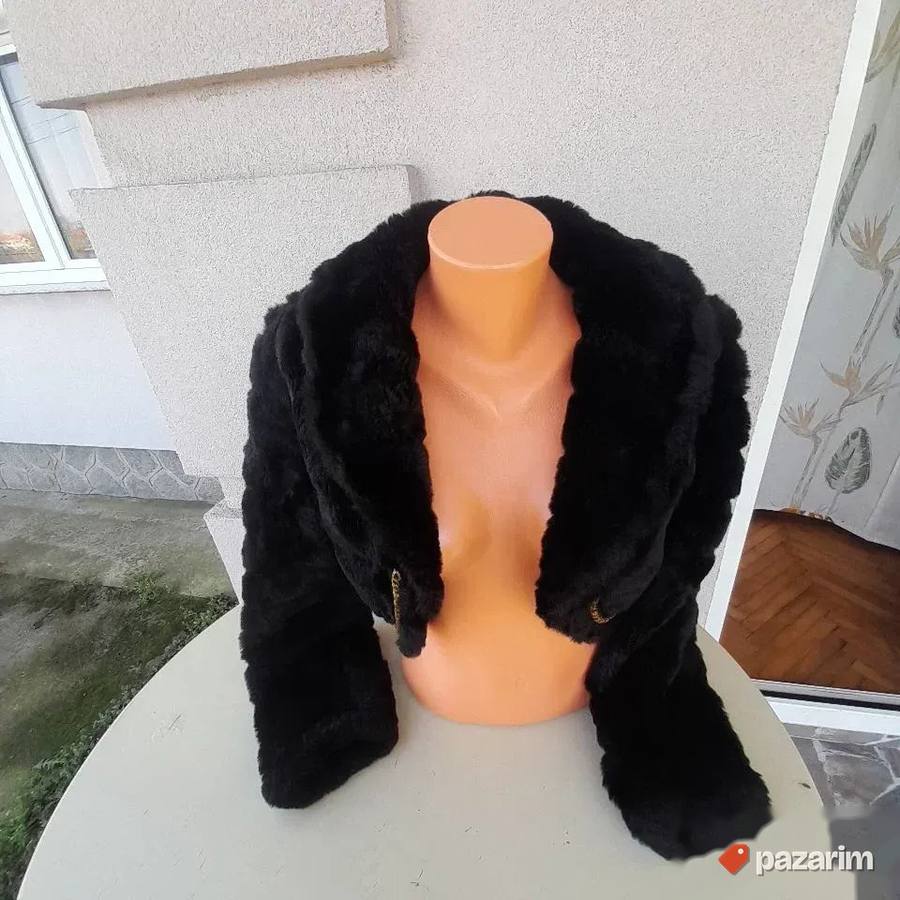 Kratka crna bundica eko krzno 3