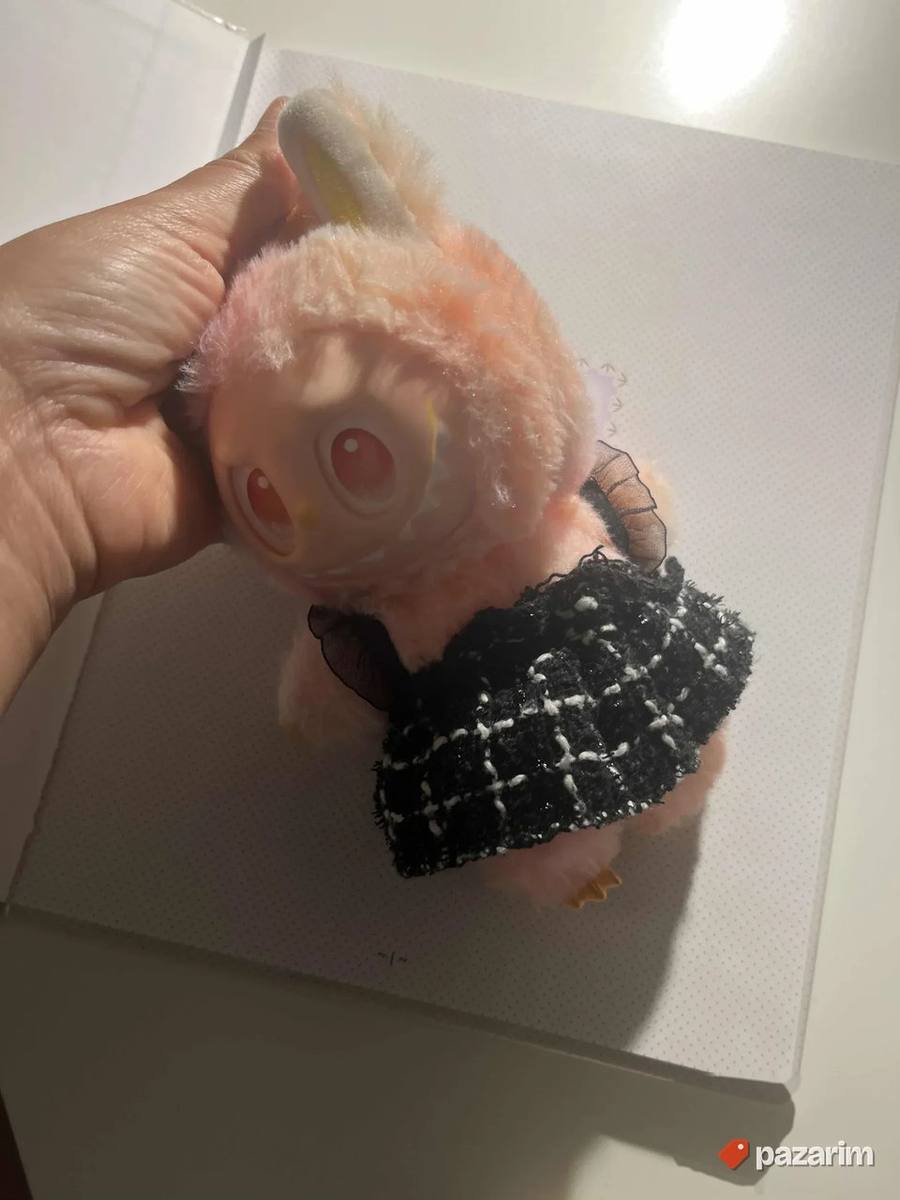 knjige na engleskom i Labubu 5