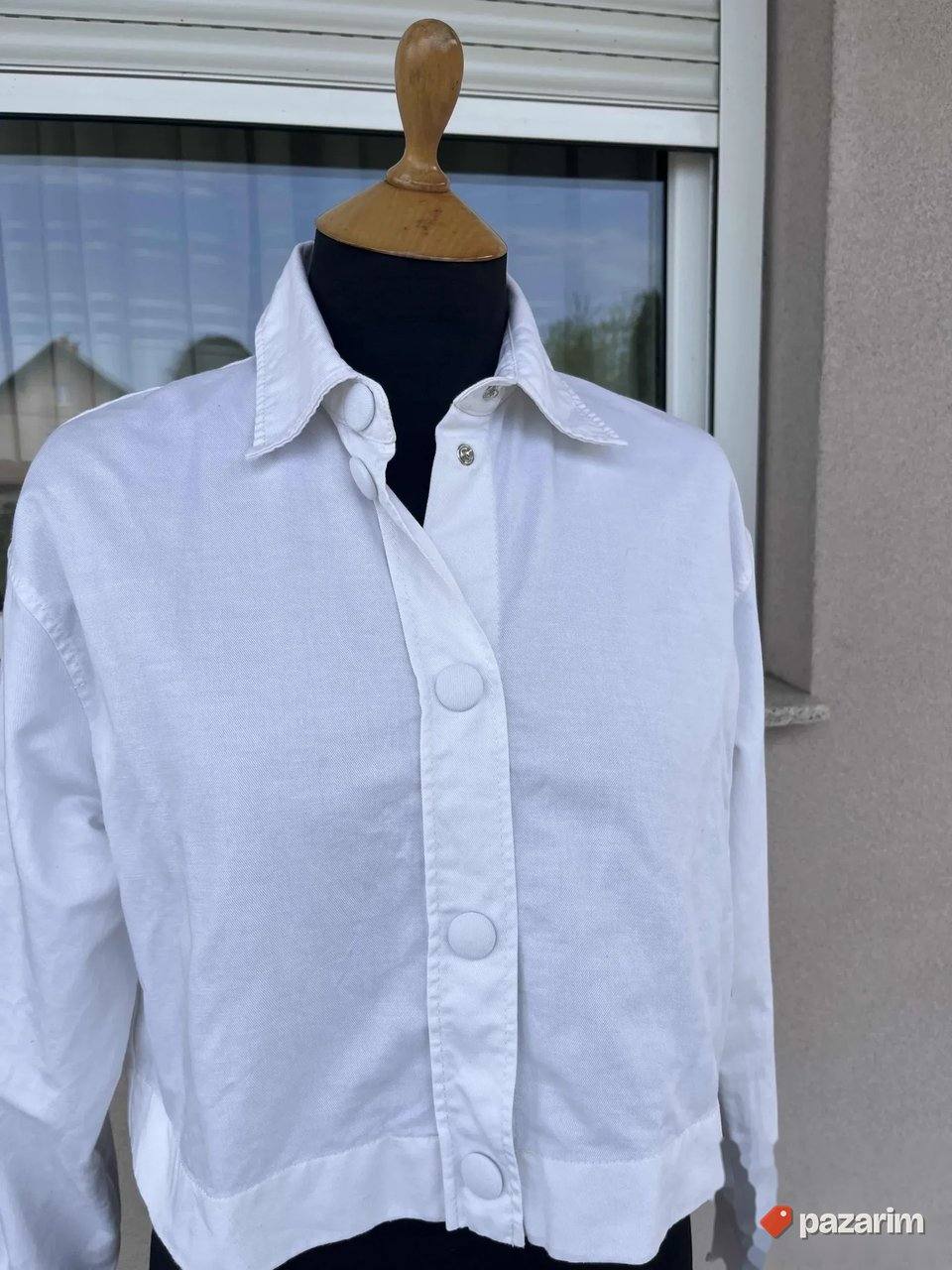 Zara kosulja jaknica bela XS 1