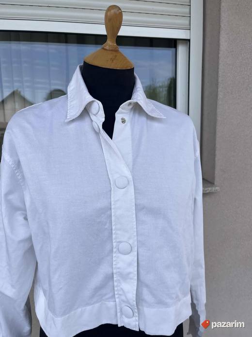 Zara kosulja jaknica bela XS