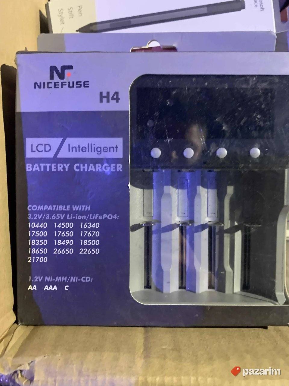 Punjac za baterije nov lcd ekran 1