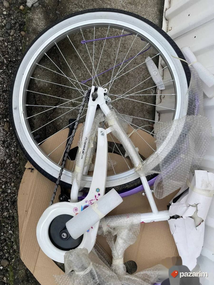 deciji bicikl roze novo treba da se sklopi 2
