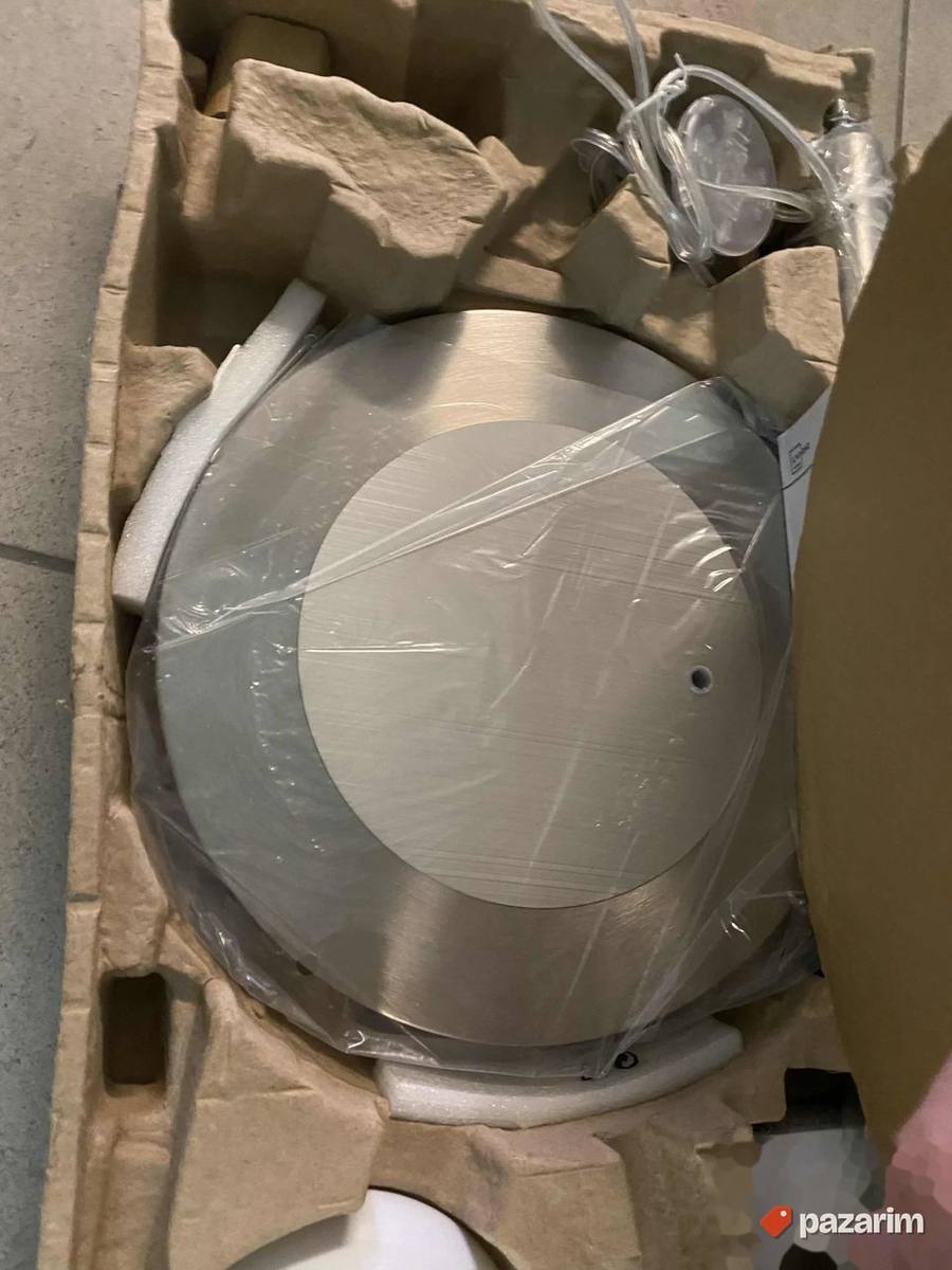 podna led lampa veoma kvalitetna cvrata sa 3 sijalica nova u 6
