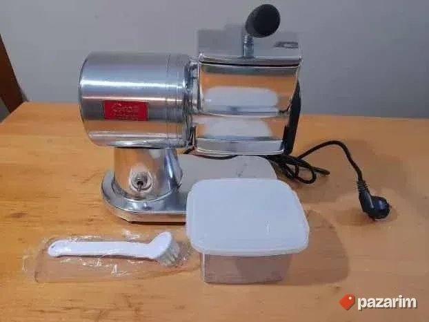 Profesionalna rendaljka ariete grati 6