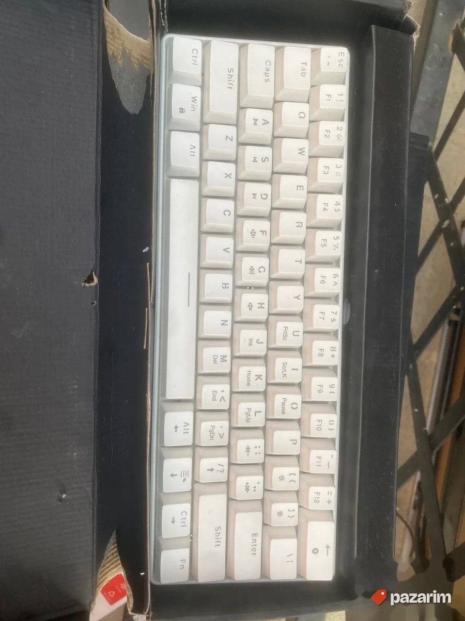 mehanicka tastatura kratka usb c na usb novo 1
