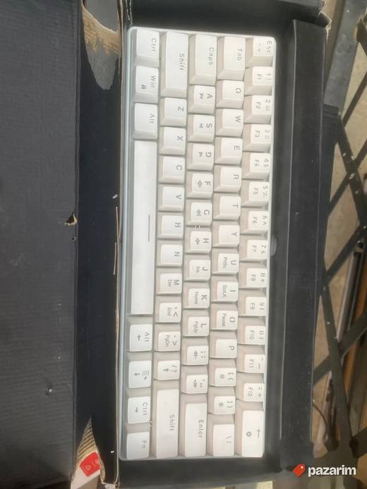 mehanicka tastatura kratka usb c na usb novo